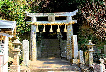 鏡岳神社